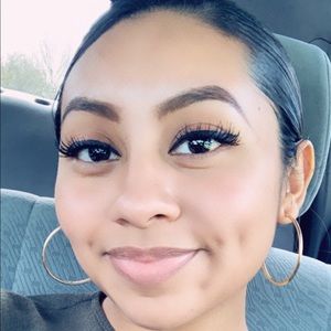 Meet your Posher, Angelina